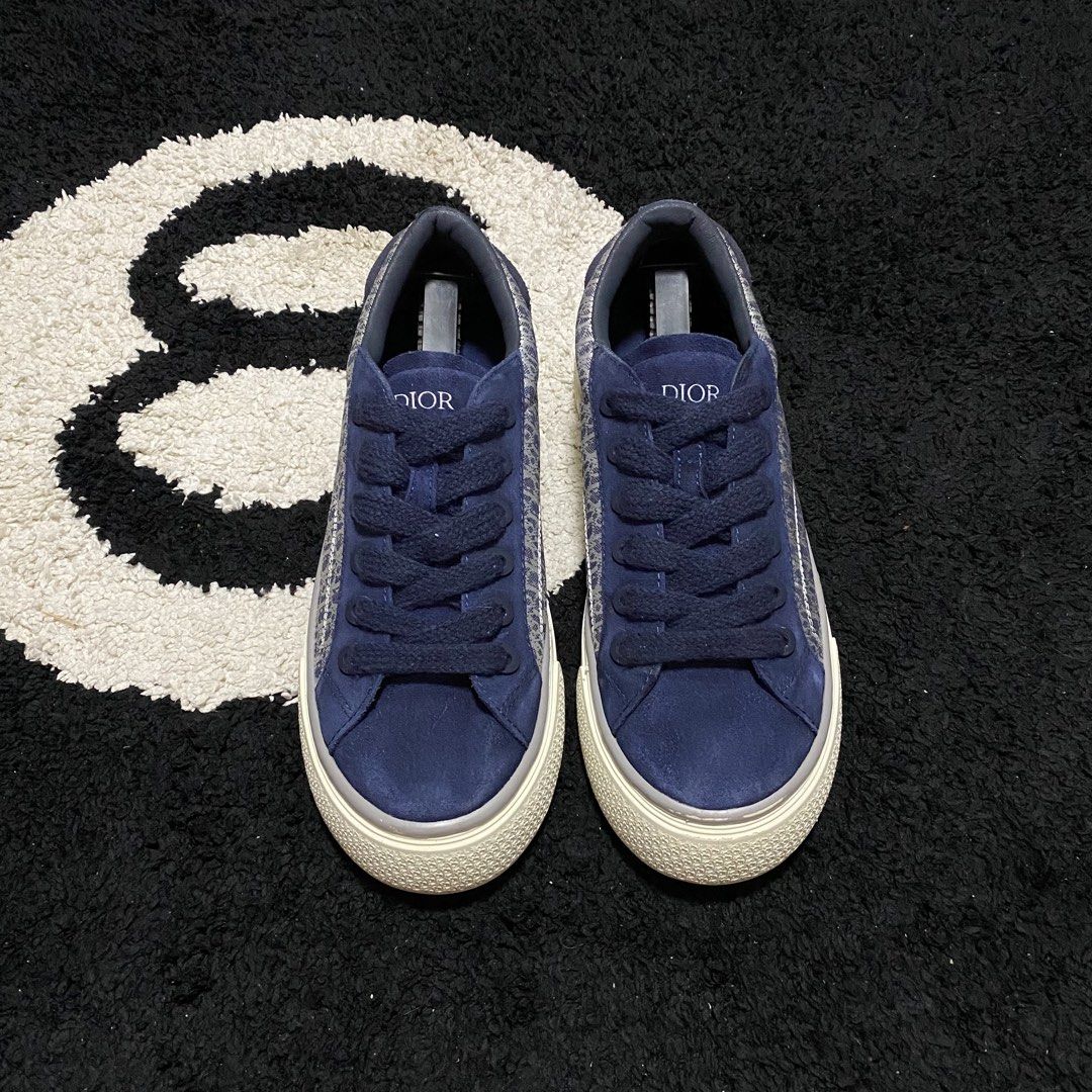 Dior B33 (Category: Sneakers) located in Danao, Cebu. Submitted by sneaks_cebu (Listing ID 1467411197, Image 2). Description: Dior B33 Navy Size 43eur 27.5cm -minor scratch Php 1,950.