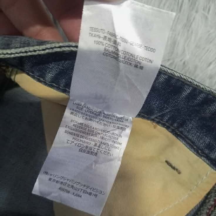 Dior Jeans (Category: Jeans) located in Cebu City. Submitted by ajwrld (Listing ID 1467517431, Image 3). Description: Dior jeans Excellent condition No issue Size Medium W30+ L39 Colorate 9.5/10 Off para safe.