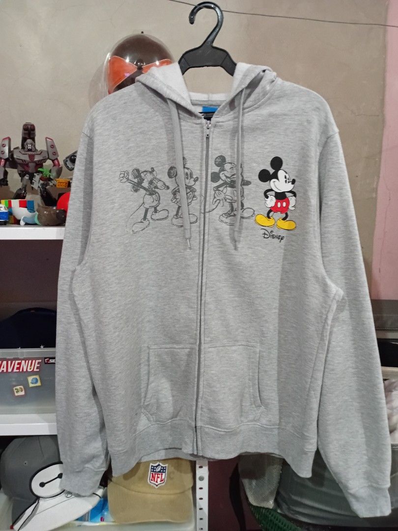 disney mickey mouse zip up hoodie (Category: Hoodies) located in Muntinlupa City. Submitted by rianrax3012 (Listing ID 1467488315, Image 1). Description: dimensions 23"Width x 28"Length like new excellent no hidden issues.