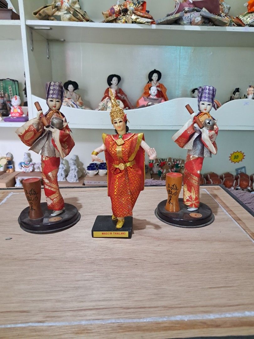 Display (Category: Vintage Collectibles) located in Cavite. Submitted by secretjapansurplus (Listing ID 1467414058, Image 3). Description: 6 pcs take all 200 pesos for lalamove only.