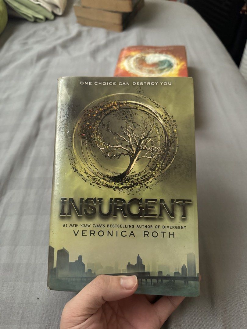 Divergent Series Paperback Set by Veronica Roth (Category: Storybooks) located in Cainta. Submitted by pinedaandr02341 (Listing ID 1467415638, Image 3). Description: - Title: Divergent Trilogy by Veronica Roth - Includes: Divergent, Insurgent, and Allegiant - plastic covered - tanning pages - sold as set only Loc: Cainta, Rizal MOD: J&T, Lbc, Llaamove MOP: Gcash, Bpi, Maribann.
