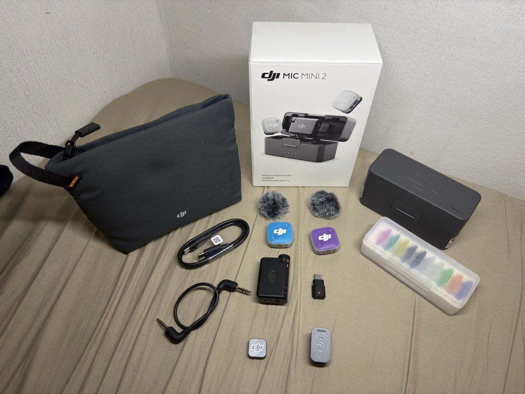 Dji Mic mini 2 (Category: Microphones) located in Manila. Submitted by kellyrhoy05 (Listing ID 1467595030, Image 2). Description: Fs only‼️ ✅Dji Mic mini 2S ✅(2 TX + 1 RX + Charging Case bundle) ✅lightly used ✅1 month old ✅ inclusion: original box, charger, aux in short ( Complete Set ) 💸Price fixed: 4,500 📍Location: - Marikina - Antipolo - Sta lucia - Ayala mall feliz.