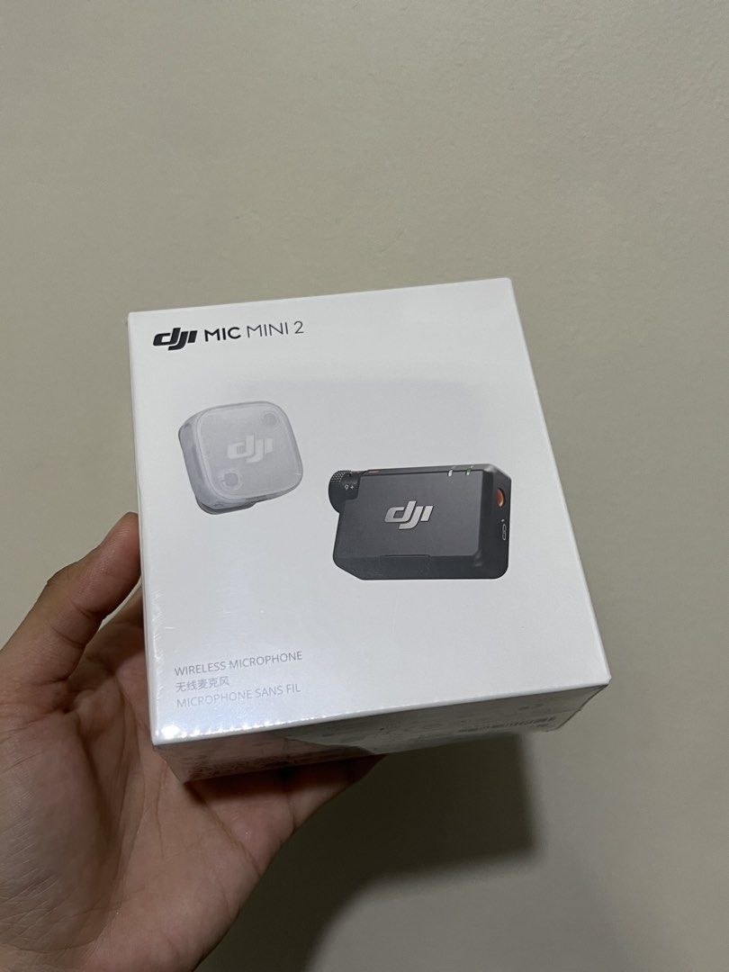 DJI Mic Mini 2 (1 TX + 1 RX) Mic for Camera / Phone (Category: Microphones) located in Manila. Submitted by abbyaguilar (Listing ID 1467541703, Image 1). Description: Please read ‼️ 🏷️ ₱2.9k fixed DJI Mic Mini 2 (1 TX + 1 RX) • Brand new sealed • Not yet activated In The Box • 1pc Transmitter • 1pc Receiver • Mobile Phone Adapter • Camera Audio Cable • Windscreen • Clip Magnet • Magnet • Magnetic Front Cover (Black) • Magnetic Front Cover (White