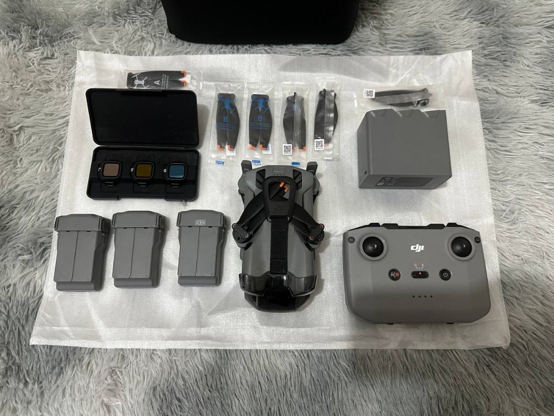 DJI Mini 5 Pro FMC (Category: Drones) located in San Mateo. Submitted by ako_ay_pangit_ngunit_mabait (Listing ID 1467394436, Image 2). Description: For Sale 35,000 DJI Mini 5 Pro FMC Aircraft Original controller DJI RC-N3 Flight battery x3 Two way charging hub Shoulder bag ND Filter Set 6 set of propeller Cycle count 4, 6, 6 No issue all working. Yung original controller lang na ksama ang pwede gamitin hindi pwede iba Meet up Q.C Batasan, Commonw