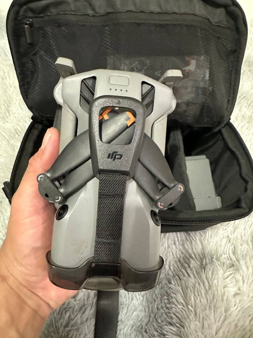 DJI Mini 5 Pro FMC (Category: Drones) located in Quezon City. Submitted by christianxz12345 (Listing ID 1467451864, Image 1). Description: DJI Mini 5 Pro FMC Aircraft Original controller DJI RC-N3 Flight battery x3 Two way charging hub Shoulder bag ND Filter Set 6 set of propeller Cycle count 4, 6, 6 No issue all working. Yung original controller lang na ksama ang pwede gamitin hindi pwede iba Meet up Q.C Batasan, Commonwealth, Fairview, SJDM Bul