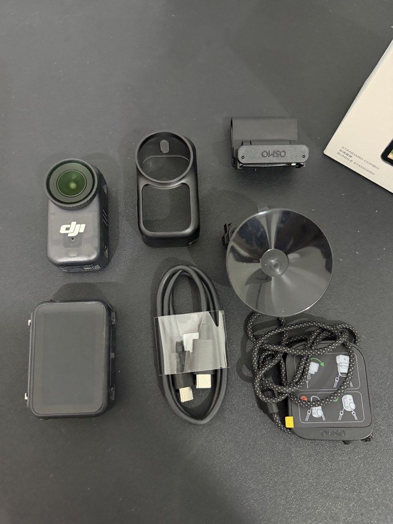 Dji Osmo Nano 64gb (Category: Cameras) located in Muntinlupa City. Submitted by itsyaboiii (Listing ID 1467529068, Image 2). Description: Selling my brother's stuff! Dji Osmo Nano 64gb Complete with box Used once only (japan trip) ₱11,890 rfs: decluttering stuff.