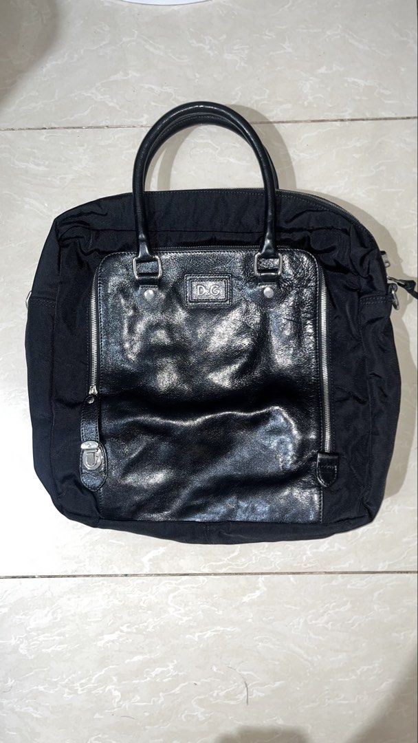 Dolce & Gabbana Business Bag (Category: Briefcases) located in Baliuag. Submitted by daily_clozzy (Listing ID 1467471378, Image 1). Description: .
