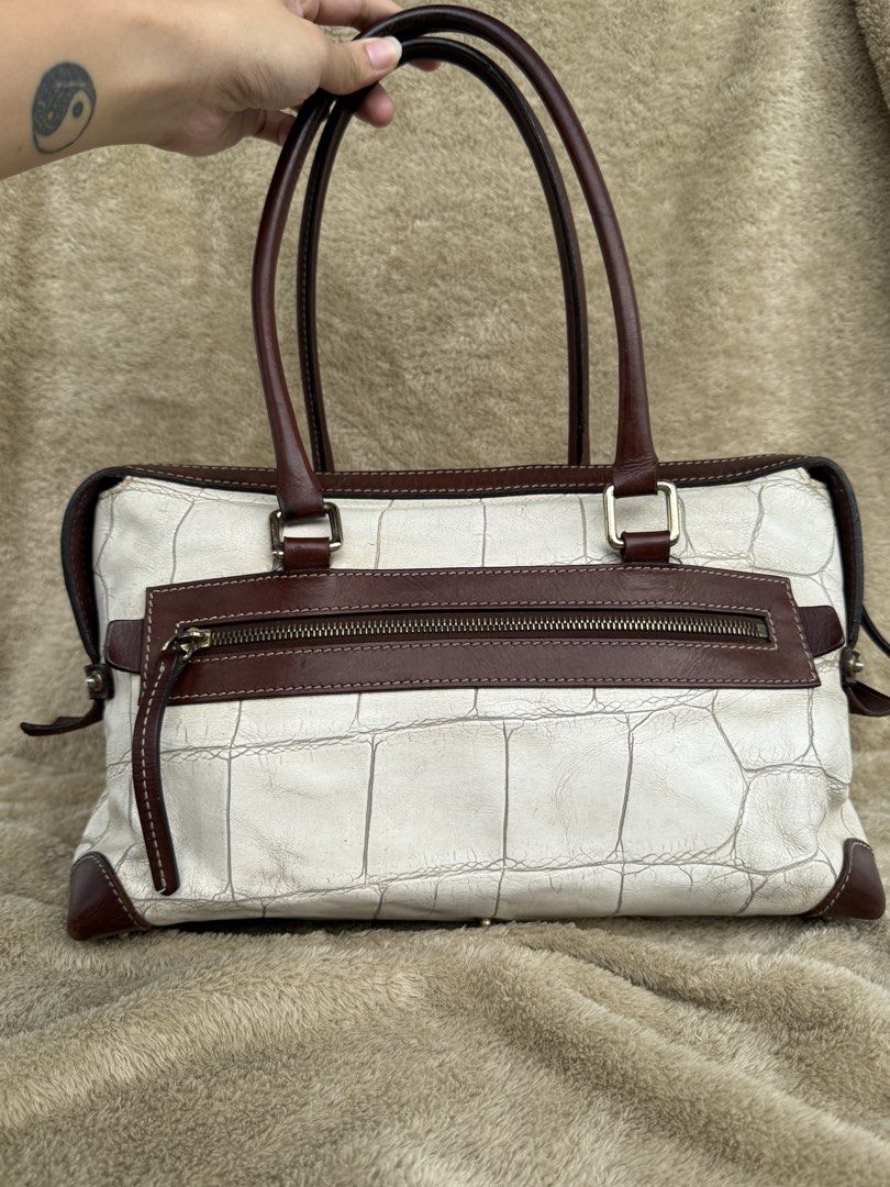 Dooney and Bourke Satchel croc-embossed bag (Category: Shoulder Bags) located in Bocaue. Submitted by quickfish.3fde35 (Listing ID 1467462242, Image 2). Description: With signs of use Check pictures for details Price is negotiable.