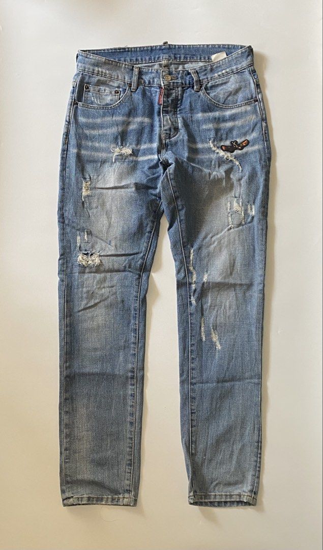Dsquared2 Distressed Denim Jeans (Category: Jeans) located in Manila. Submitted by finofindthisart (Listing ID 1467408007, Image 2). Description: Length 42 Waist 32 Hem 6 Measured it by inches Issue: N/A This is a pre-loved/thrifted items and may show minor signs of issue due to its vintage nature. Kindly manage expectations. No refunds or exchanges will be accepted. 📍Pasay City DM for inquiries..