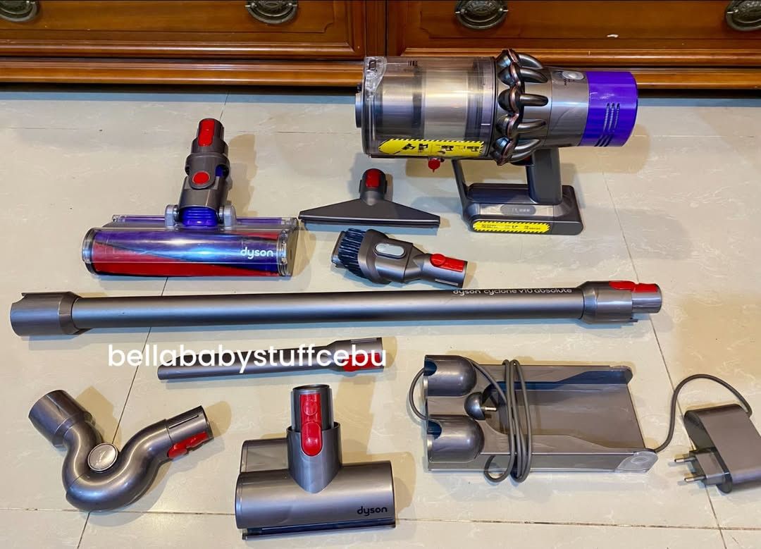Dyson Cyclone V10 absolute cordless vacumm (Category: Vacuum Cleaner & Housekeeping) located in Cebu City. Submitted by bellababystuffcebu (Listing ID 1467377438, Image 1). Description: Dyson Cyclone V10 absolute cordless vacumm Preloved in Like New Condition SRP 35k Selling Low Please see video for reference https://fb.watch/v/4XazBm_Cx/? We ship Nationwide! PICK UP TALISAY, Cebu DELIVERY | SHIPPING BUYERS EXPENSE COD AVAILABLE via Grab Lalamove