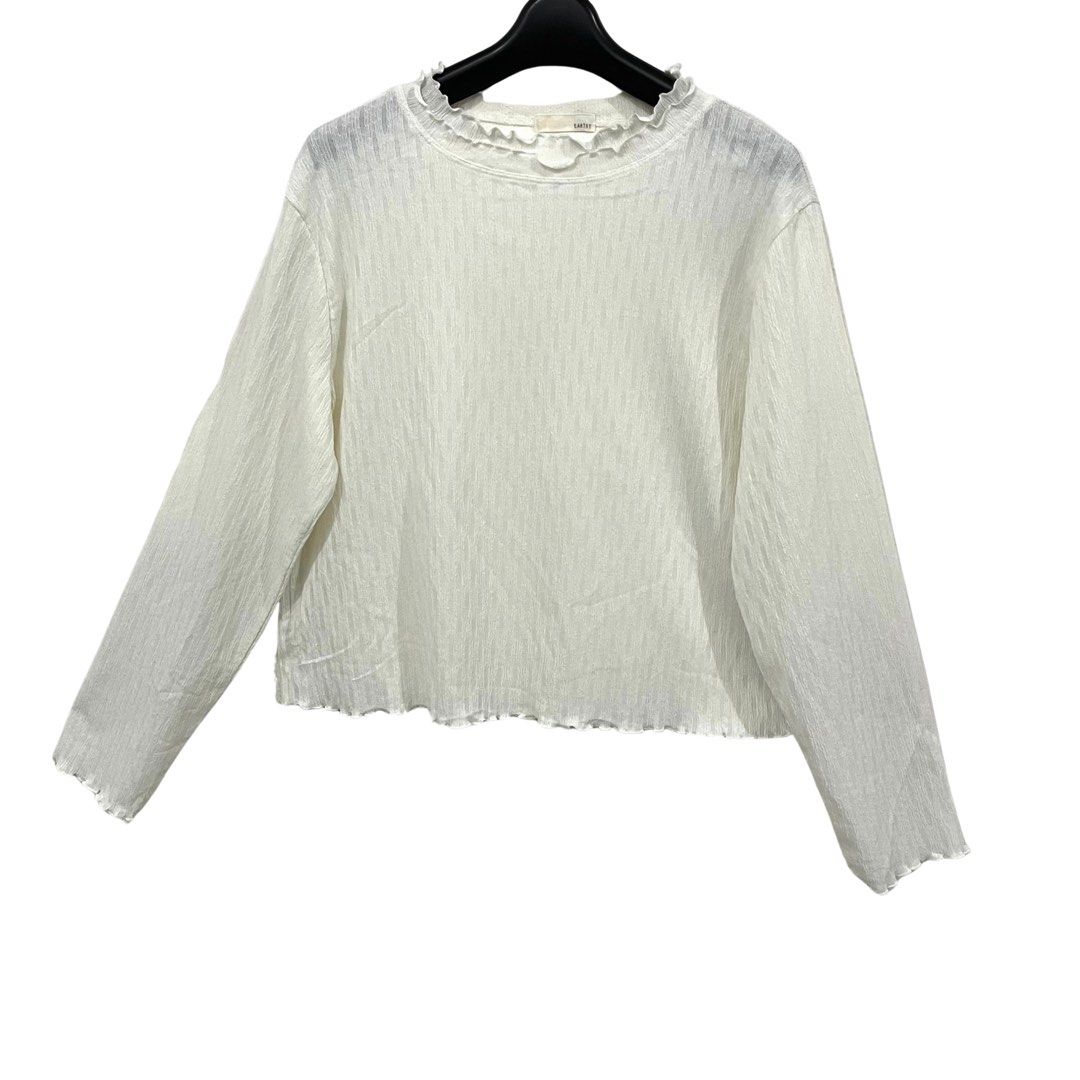 Earthy Stretch Off White Tops (Category: Shirts) located in Quezon City. Submitted by mackkie (Listing ID 1467406001, Image 1). Description: Earthy Stretch Off White Tops Free Size (up to large petite only) Looking for new owner n po🍁 #SustainableBermonthsStyle 🌲“It’s a vibe. Happy Monday!”🌲 🍁🍂🍁EARTHY🍁🍂🍁.