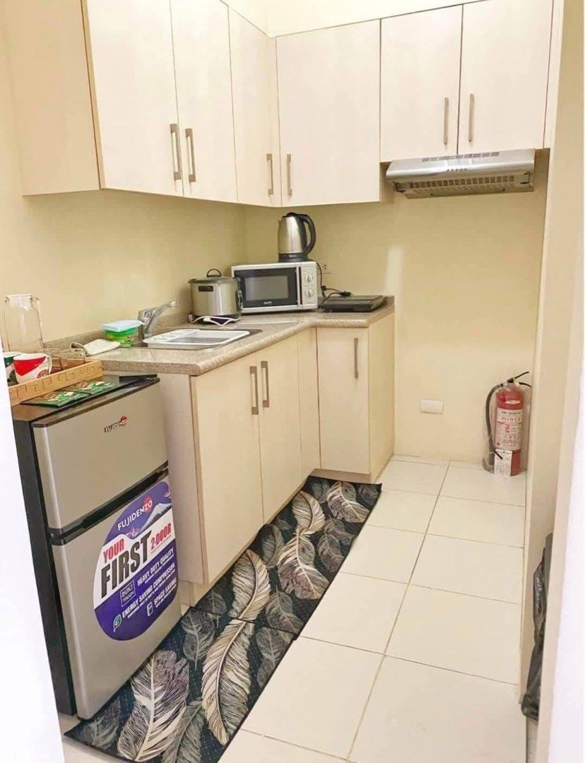 East Bay Residences Condo (Category: Apartments & Condos) located in Paranaque City. Submitted by rainserrano (Listing ID 1467369849, Image 3). Description: FOR SALE | Muntinlupa Condo Unit 📍12th Floor, East Bay Residences Chelsea Tower 1 The view is facing SLEX no obstruction. ✔️ 1 BR 1 Bath ✔️38 sqm floor area 💰3M (From 4M) 📩 Message us for details and viewing..