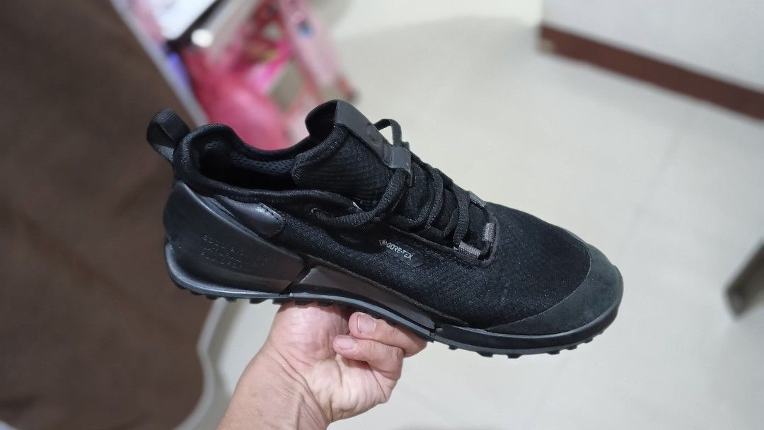 ECCO BIOM TRAIL SHOES (Category: Sneakers) located in Davao. Submitted by jahvyen (Listing ID 1467397127, Image 2). Description: FOR SALE: HIKING SHOES ECCO BIOM 2.1(GORE TEX) US 6.5/EUR 37/23.5 CM EXCELLENT CONDITION LOCATION:TORIL, DAVAO CITY..
