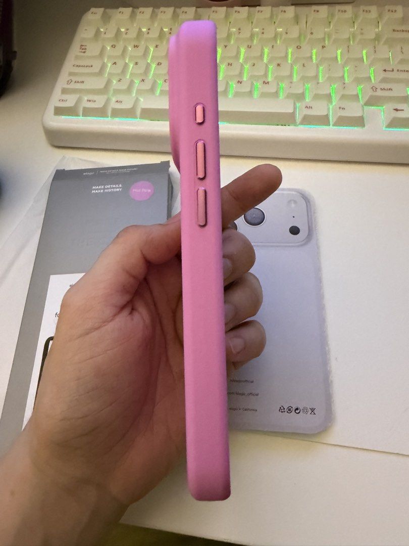Elago case for Iphone 17 Pro (Category: Cases & Sleeves) located in Imus. Submitted by yummyfinds (Listing ID 1467468993, Image 2). Description: Original Elago case For Iphone 17 Pro.