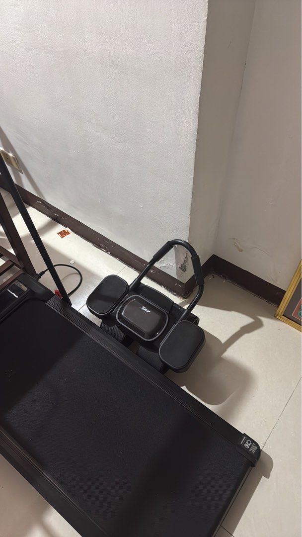 Electric treadmill (Category: Cardio & Fitness Machines) located in Paranaque City. Submitted by veronicagu_091 (Listing ID 1467440495, Image 2). Description: No issue the XTEP rolling abs will be free na po i can send the video of the treadmill.