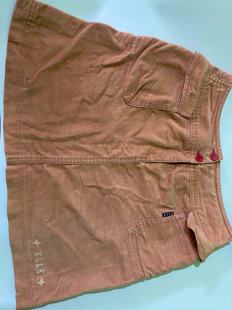 ELLE Mini Skirt (Category: Skirts) located in Koronadal. Submitted by zxckeeeny_ (Listing ID 1467396847, Image 1). Description: Elle - pink ‎W - 28-29 ‎L - 17.5 ‎actual color pink 9.2/10.