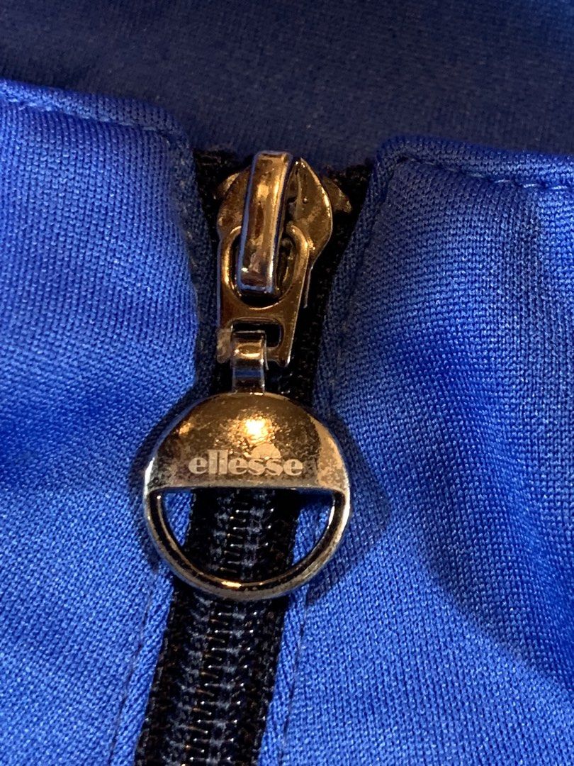 Ellesse windbreaker (Category: Activewear) located in Don Carlos. Submitted by buddysemaj (Listing ID 1467492232, Image 3). Description: .