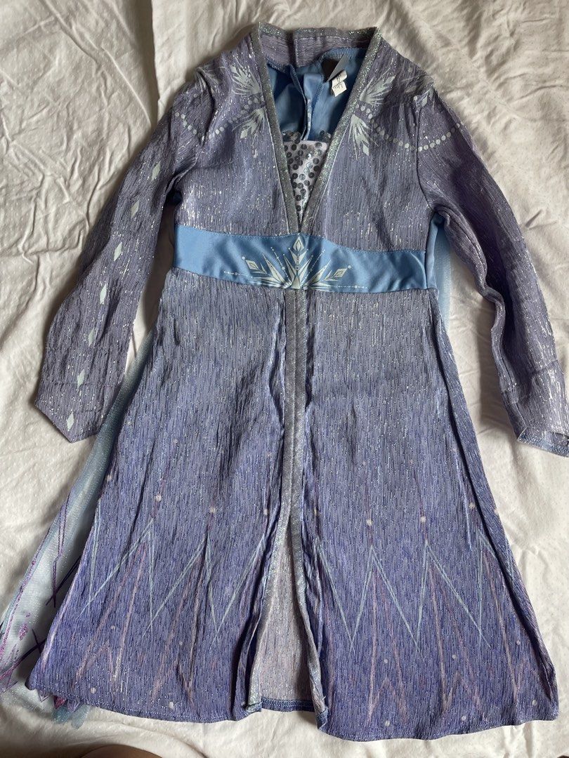 Elsa dress Disney 3-4T (Category: Babies & Kids Fashion) located in Quezon City. Submitted by scarlyshop01 (Listing ID 1467424676, Image 1). Description: Sf c/o to buyer Loc Pasay City .