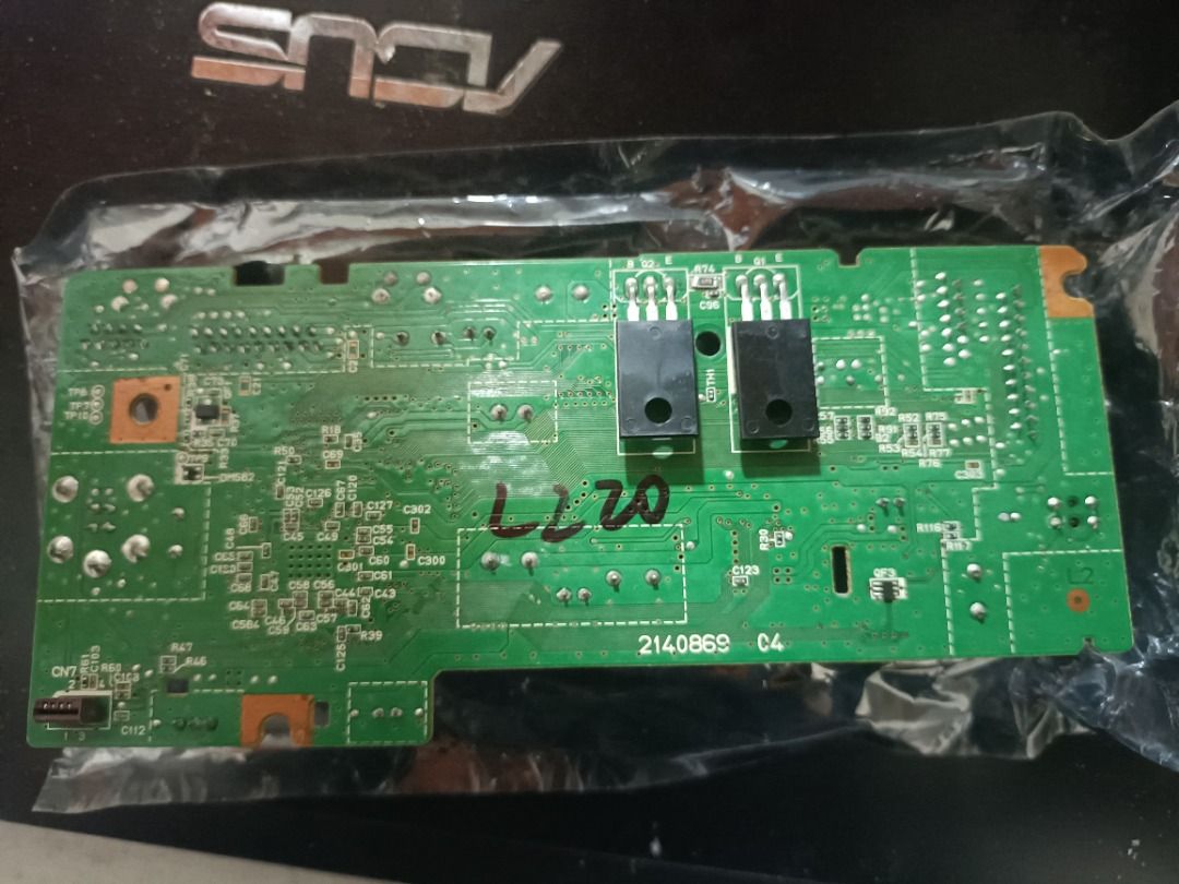 Epson L220 Printer Motherboard Circuit Board (Category: Printers, Scanners & Copiers) located in Pasay City. Submitted by j3ns3n (Listing ID 1467545099, Image 3). Description: - Genuine replacement motherboard for Epson L220 printer - spare part stored securely in plastic wrapping - Clean board traces and intact mounting holes - Includes a Windows test page printout to verify functionality - With free transistor set C6144 + A2222 - Ready for easy