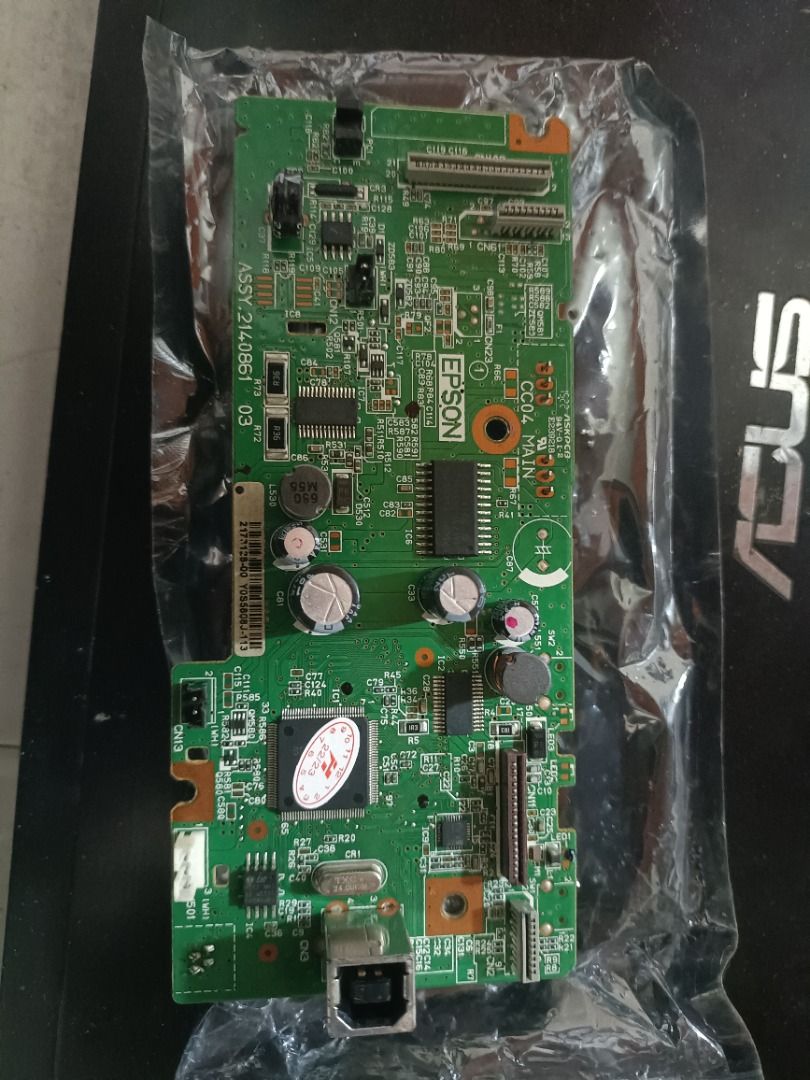 Epson L220 Printer Motherboard Circuit Board (Category: Printers, Scanners & Copiers) located in Pasay City. Submitted by j3ns3n (Listing ID 1467545099, Image 1). Description: - Genuine replacement motherboard for Epson L220 printer - spare part stored securely in plastic wrapping - Clean board traces and intact mounting holes - Includes a Windows test page printout to verify functionality - With free transistor set C6144 + A2222 - Ready for easy