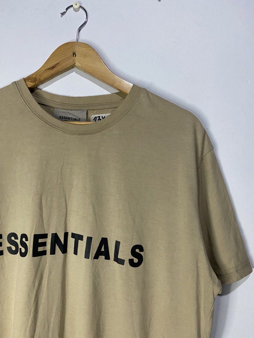 ESSENTIAL (Category: Tshirts & Polo Shirts ) located in Jaen. Submitted by oshimamark58418 (Listing ID 1467523464, Image 3). Description: .