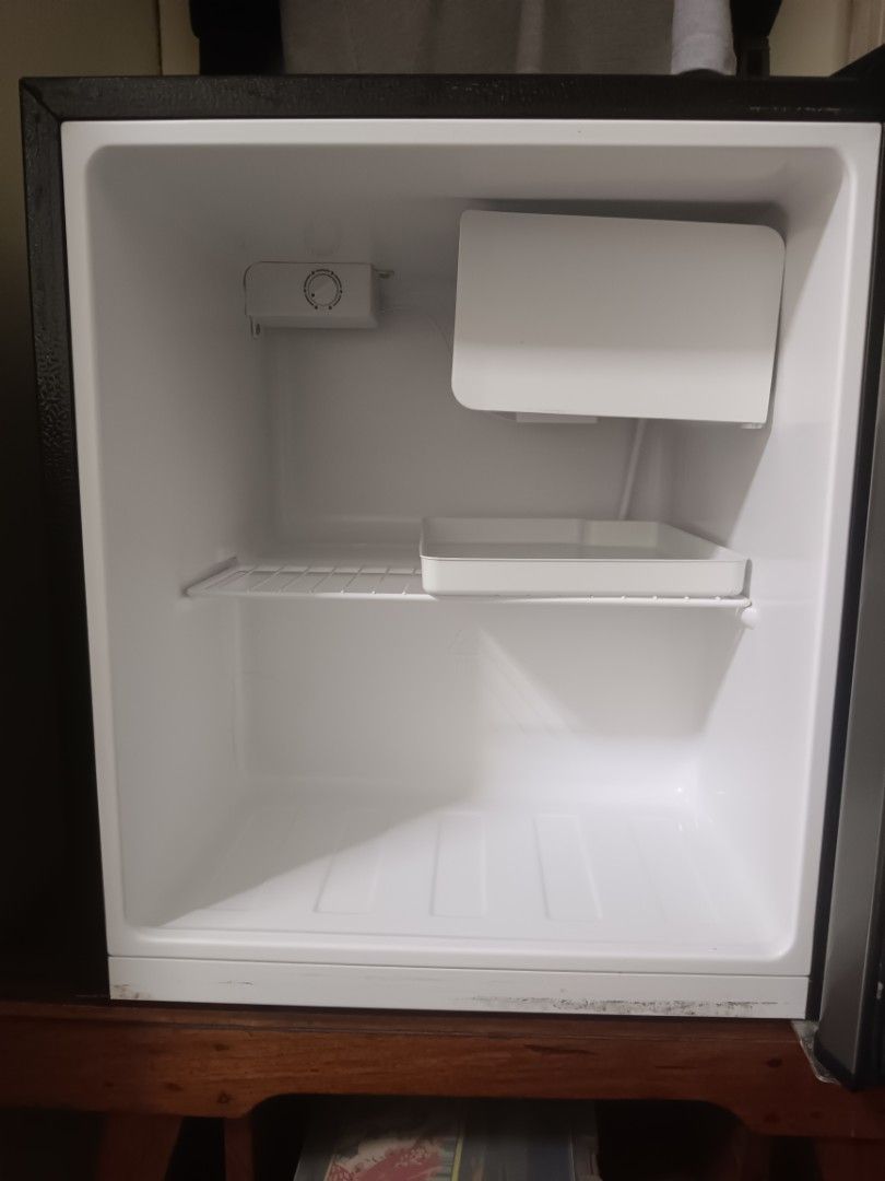 EVEREST SMALL REFRIGERATOR (Category: Refrigerators and Freezers) located in Manila. Submitted by nurseraketera06 (Listing ID 1467422100, Image 2). Description: FOR SURE BUYERS ONLY!!! STILL IN GOOD CONDITION COLOR: GRAY MEASUREMENTS: LENGTH : 19 in x WIDTH: 17 in LENGTH: 43 cm x WIDTH 48 cm No refund, No return, No exchange since we do item check shipping fee will shoulder by the buyer LOC? QC BASED reason for selling? not using anymore mode of 