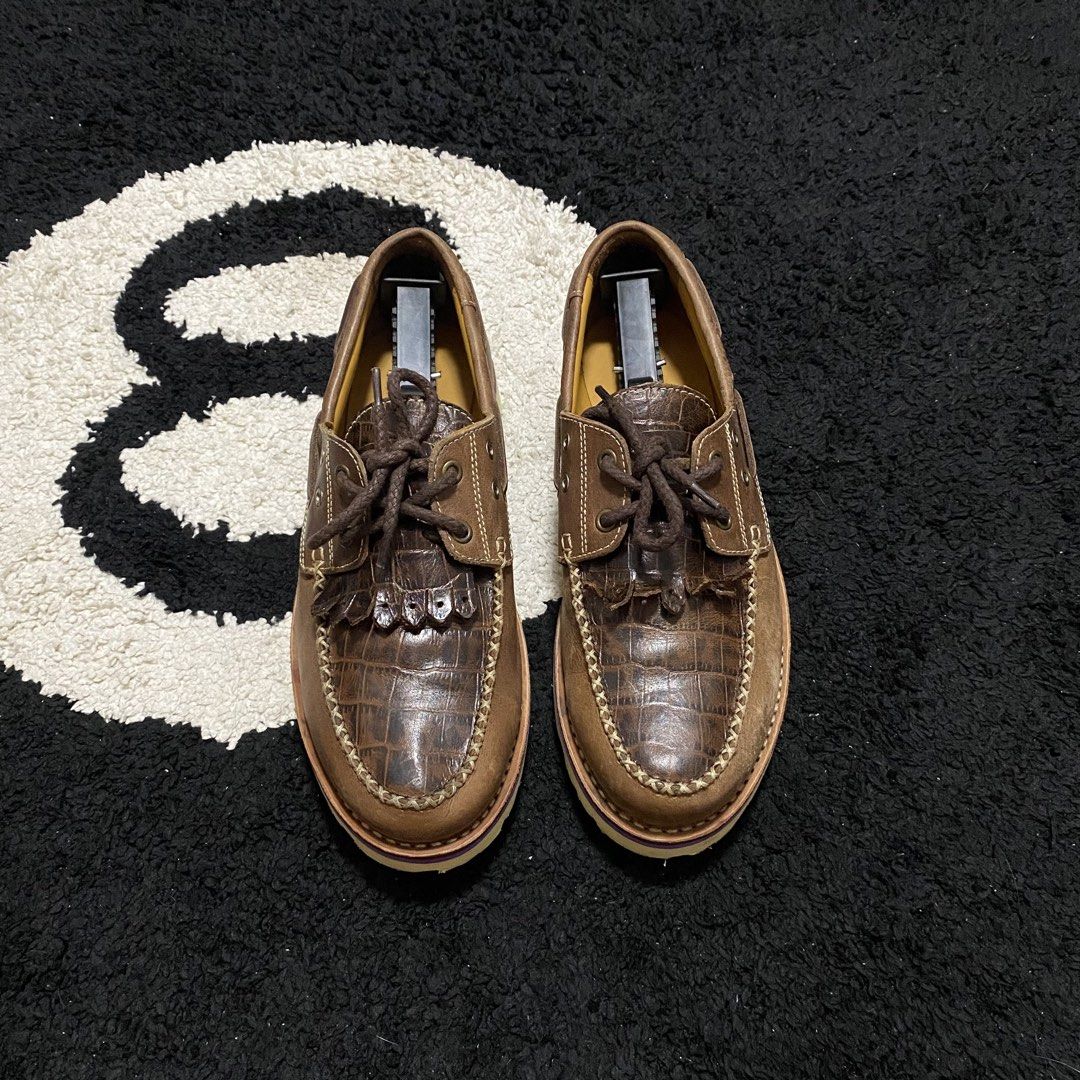Evisu Boat shoes (Category: Casual Shoes) located in Danao, Cebu. Submitted by sneaks_cebu (Listing ID 1467410807, Image 2). Description: Evisu Boatshoes Size 8us 26cm -no major issues Php 8,850.