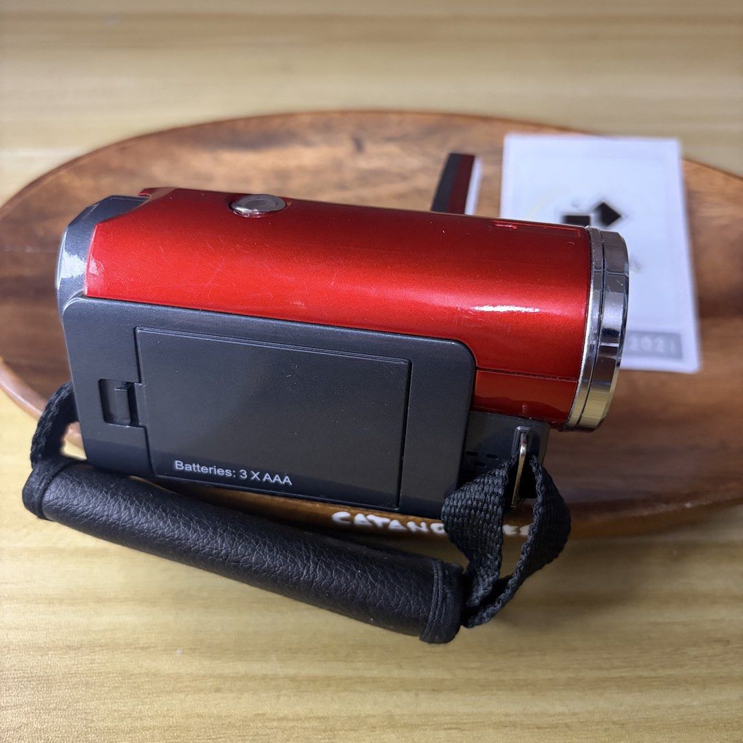 Exemode DV-230 Camcorder Digital Camera Recorder (Category: Cameras) located in Caloocan City. Submitted by lynaldeax (Listing ID 1467400913, Image 2). Description: Exemode DV-230 Camcorder Digital Camera Recorder Mint condition (8/10 body) All functions working All buttons working Flash ok Lens ok Features: - Camera - Video - Voice recording - English Settings - Compact & handy! - Resolution control - Photo / Video Quality - White balance - Expo