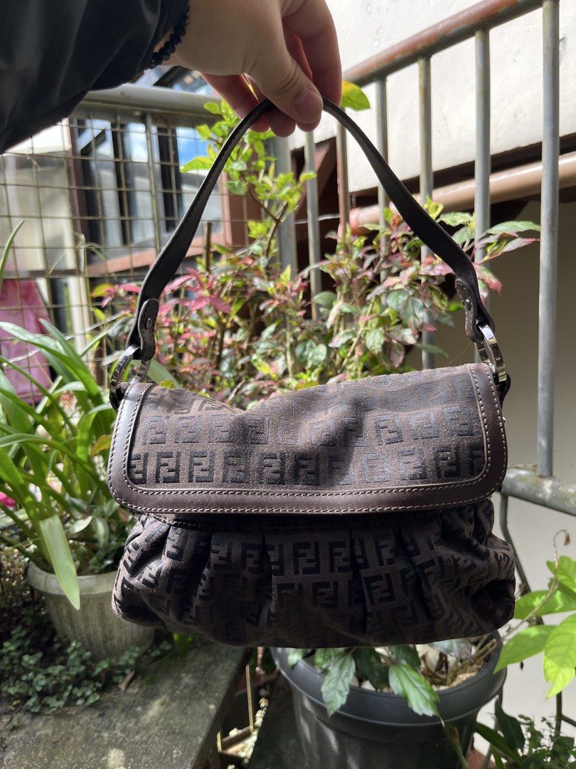 FENDI MONOGRAM CHEF SHOULDER BAG (Category: Luxury Bags & Wallets) located in Baguio. Submitted by closetgc.clothingshop (Listing ID 1467368963, Image 1). Description: Monogram shoulder bag, Rank A ( clean body / clean inner , leather flaw kindly check last pic ) guaranteed authentic .