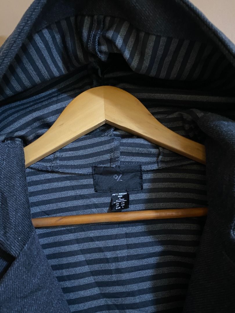 Fifty Percent Dark Grey Hooded Blazer (Category: Coats, Jackets and Outerwear) located in Cadiz. Submitted by thespotcdz (Listing ID 1467403485, Image 2). Description: Fits Medium Width 21" Length 26.5" Excellent condition.