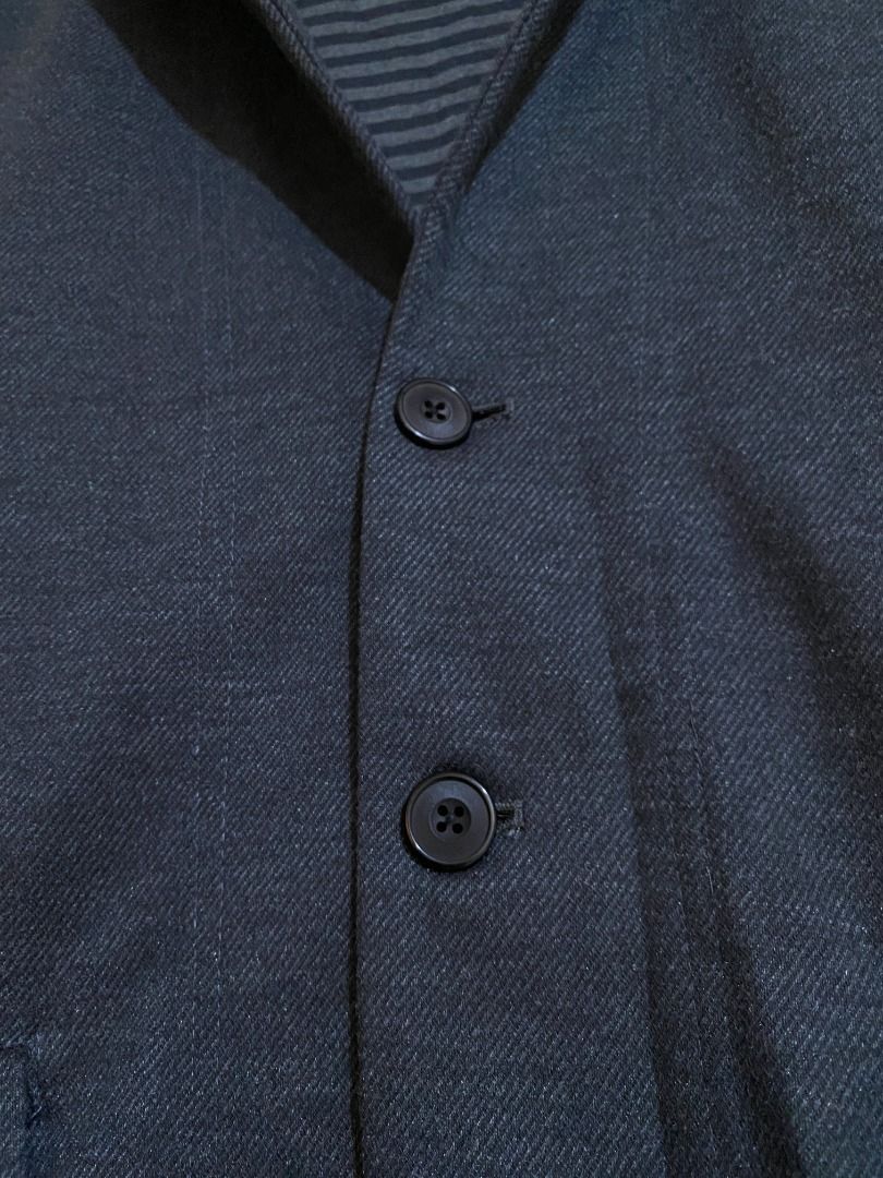Fifty Percent Dark Grey Hooded Blazer (Category: Coats, Jackets and Outerwear) located in Cadiz. Submitted by thespotcdz (Listing ID 1467403485, Image 3). Description: Fits Medium Width 21" Length 26.5" Excellent condition.