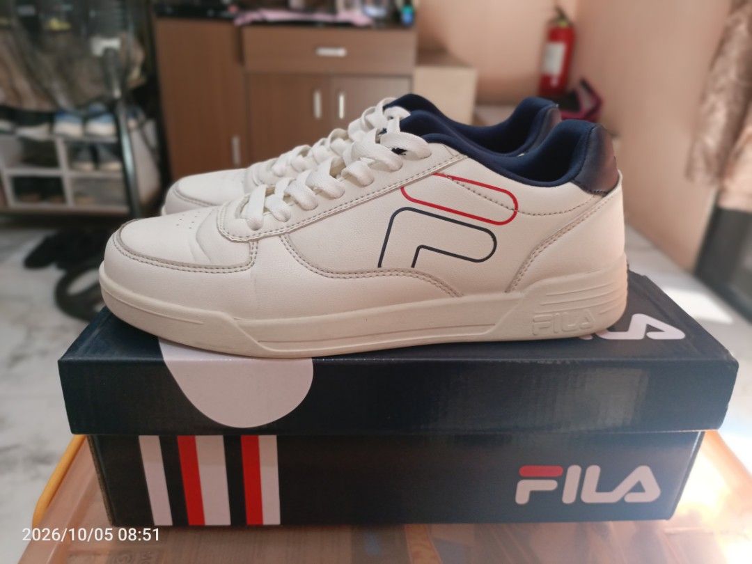 Fila Heritage 3D Sneakers White Navy Size 7 (Category: Sneakers) located in Pasig City. Submitted by d.m.1980 (Listing ID 1467510567, Image 3). Description: Model: Fila Heritage 3D Colorway: White, navy, and red accents Size: 7 US Lightly used Item location: Buting Pasig City Other queries Please PM me -.