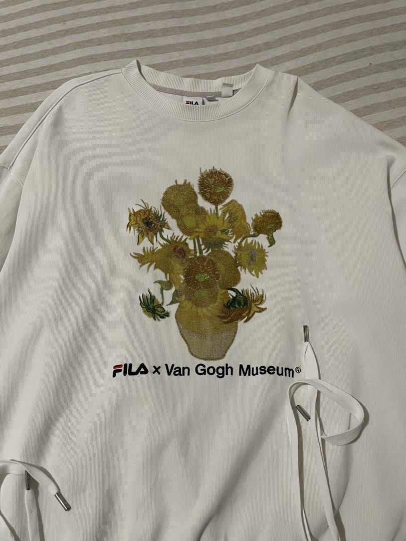 FILA X VAN GOGH (Category: Coats, Jackets and Outerwear) located in General Santos City (Dadiangas). Submitted by lembrianbano (Listing ID 1467399560, Image 3). Description: PLS MINIMIZE YOUR EXPECTATION🔥🔥 BECAUSE THE ITEM/S ARE THRIFTED/UKAY ALL ISSUES ARE DECLARED🔥🔥🔥 Fila x van gogh M on tag 23 Width 25 Lenght Color rate: 9/10 Condition: 9/10 Issue: Minimal stain LOCATION: GENSAN 9500 CAN SHIP VIA JNT SHIPPING FEE IS SHOULDERED BY THE BUYE