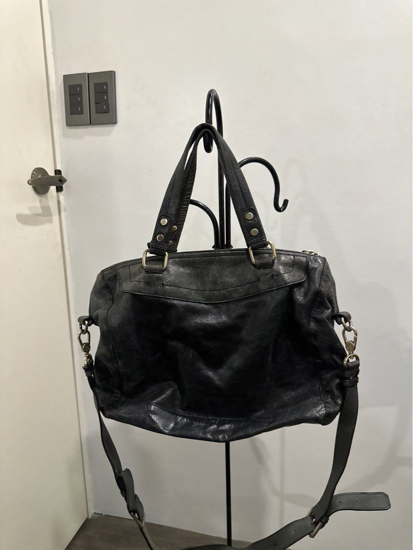 Finn Esker shoulder & cross body bag (Category: Shoulder Bags) located in Paranaque City. Submitted by celinegab (Listing ID 1467511147, Image 2). Description: Issue: yellow stains inside.
