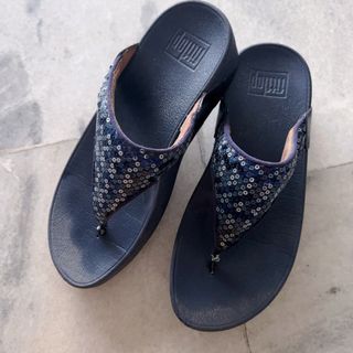 (Category: ) located in . Submitted by wewearwhat (Listing ID 1467477264, Image 1). Description: .