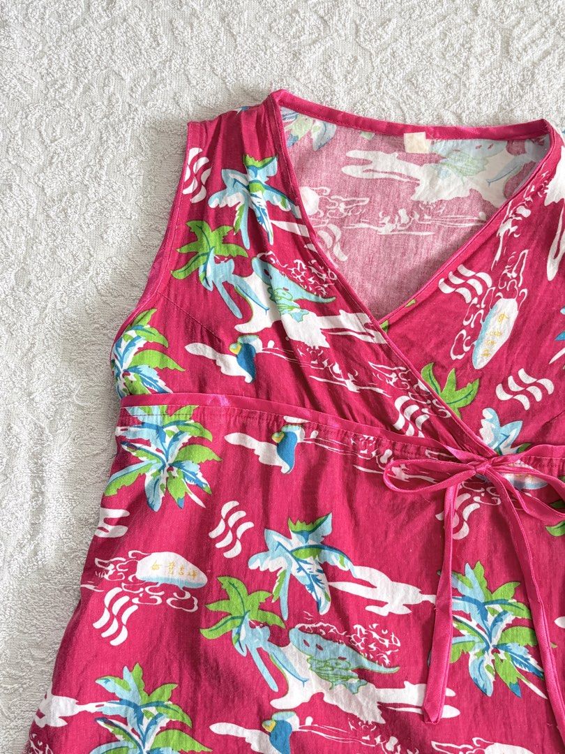 floral wrap top (Category: Blouses) located in Butuan. Submitted by saloreia (Listing ID 1467593702, Image 2). Description: ── ⟡ ˙💌 ̟ cherry tropical wrap top ‧₊˚ ⋅ vibrant pink florals with a flattering wrap neckline ‧₊˚ ⋅ ┆ ⤿ brand : none ┆ ⤿ size : M–L 🪷 condition .ᐟ: 10/10 .