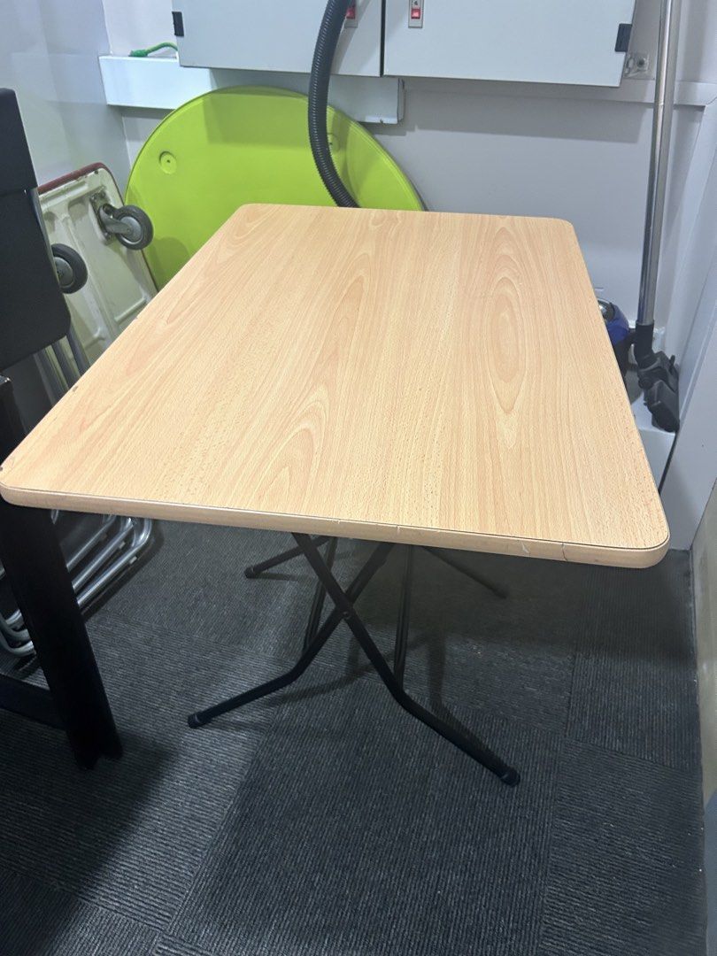 Foldable table (Category: Tables & Sets) located in Singapore. Submitted by jasseah (Listing ID 1467508289, Image 2). Description: Size is around 90x60cm, foldable and seldom use. Self pick up at safra Toa Payoh. .