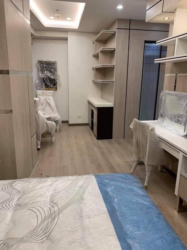 💥PARK WEST BGC - 2 Bedroom FOR LEASE💥 (Category: Apartments & Condos) located in Manila. Submitted by alyaranon (Listing ID 1467388352, Image 2). Description: 💥FOR LEASE💥 🔺PARK WEST BGC🔺 Location: 7th Avenue corner 36th Street, Bonifacio Global City, Taguig City * Property Type: 2-Bedroom Residential Condominium (used to be a 3-Bedroom, converted to a 2-Bedroom) * Unit Location: 37th Floor * Unit Details: Unit 37C * Floor Area: 108 sq.m. * 