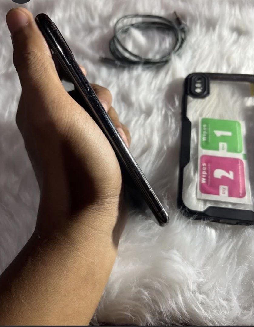 FOR SALE (Category: iPhone X Series) located in Manila. Submitted by quickstone-368c (Listing ID 1467503131, Image 3). Description: Honest Issue agad ! • No FacelD • No True Tone • Dead Pixel LCD Upper part (No Ghost Touch) • Pinkish shade sa LCD Left side - minsan nawawala Secondhand not Brandnew Sale Only Factory Unlock (No Sim Restrictions) Clean iCloud unli reset CH/A Variant iOS 16.7.11 Battery Health 85% Physical Appearance 9.3/10 Check upo