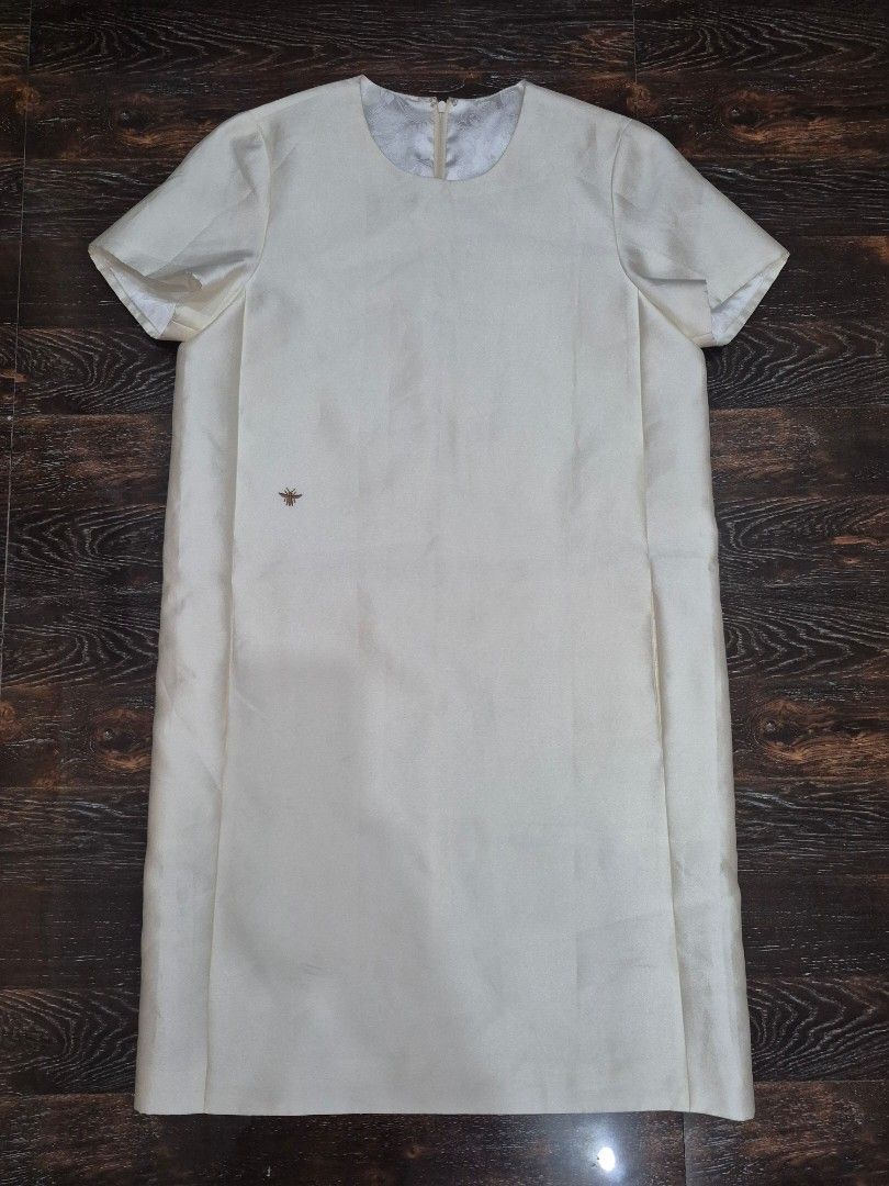 Formal Cream Dress (Category: Dresses) located in Santa Cruz. Submitted by deenem (Listing ID 1467371950, Image 2). Description: Like New😍👌 No flaws👌 L on Tag Can fit M-L Asian (Measurements laid flat in inches) Bust:19.5 Armhole:9.5 Lenght: 37.