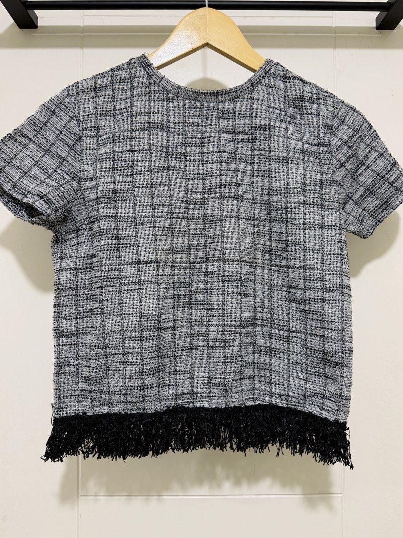 ForMe Black & White Tweed Top with Tassels (Category: Blouses) located in Pasig City. Submitted by archived.by.vvv (Listing ID 1467410719, Image 1). Description: Brand: ForMe No flaws, like new condition Size: XXS Fits XS body frame.