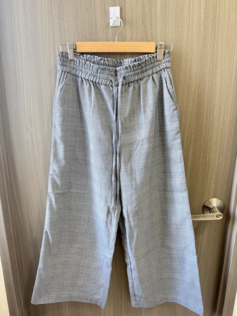 Forme Plaid High-Waist Drawstring Pants (Category: Other Bottoms) located in Manila. Submitted by ktyyycloset (Listing ID 1467445485, Image 2). Description: - Brand: Forme - Size: Small - Color/Pattern: Grey plaid - Waist: Elastic ruffled with matching drawstring - Fit: Relaxed wide-leg with side pockets - Fabric: Lightweight patterned material - Condition: Clean, label intact -Used once only.