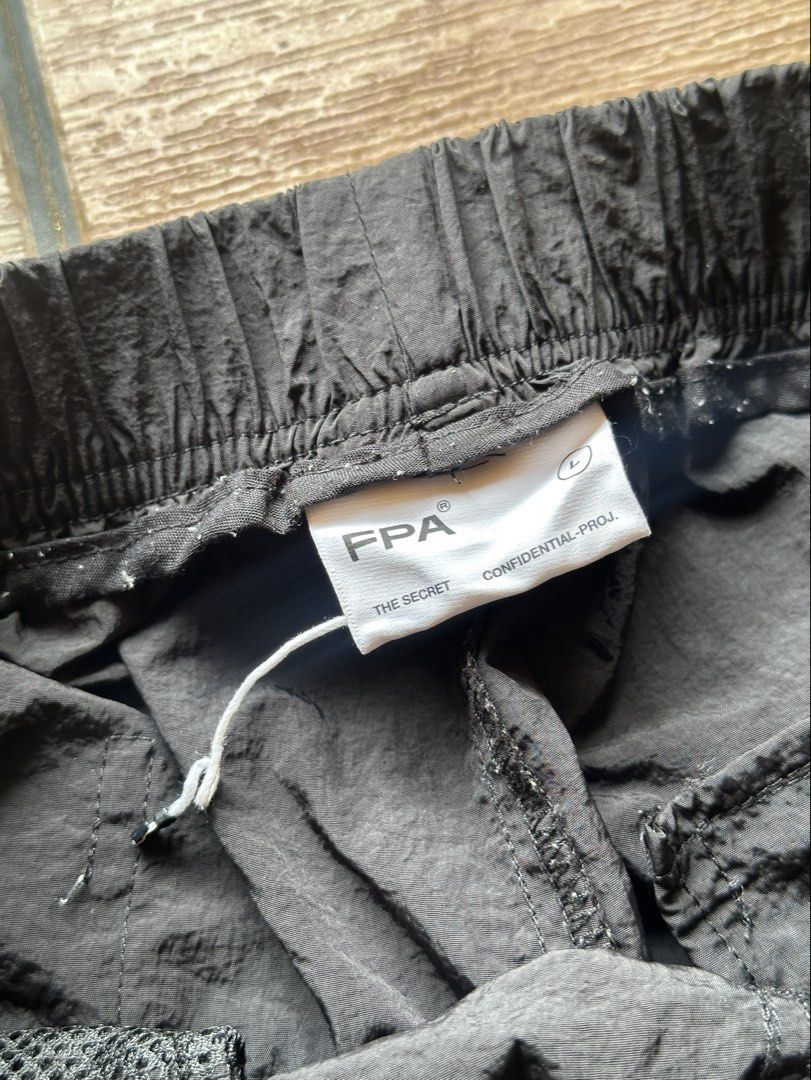 FPA ulitity nylon shorts (Category: Shorts) located in Cavite. Submitted by brick.mnl (Listing ID 1467504961, Image 2). Description: Size L on tag Excellent condition No issue or flaws .