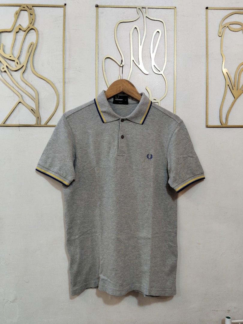 FRED PERRY POLO SHIRT (Category: Tshirts & Polo Shirts ) located in Hinigaran. Submitted by formalwear.ph (Listing ID 1467515569, Image 2). Description: WTS 📌📌📌 •(FRED PERRY POLO SHIRT)• •Like new Condition •Size- Medium slimfit •Dimes- 19 by 27 •Cr - 9.8/10 •Flaws- NONE •Washed ✅ •Color may vary due to lightings •Very Presentable to weaR PHP 📥+ sf Affordable ✅ NOTE : If interested kindly message me directly bcause my account is underlimit fo