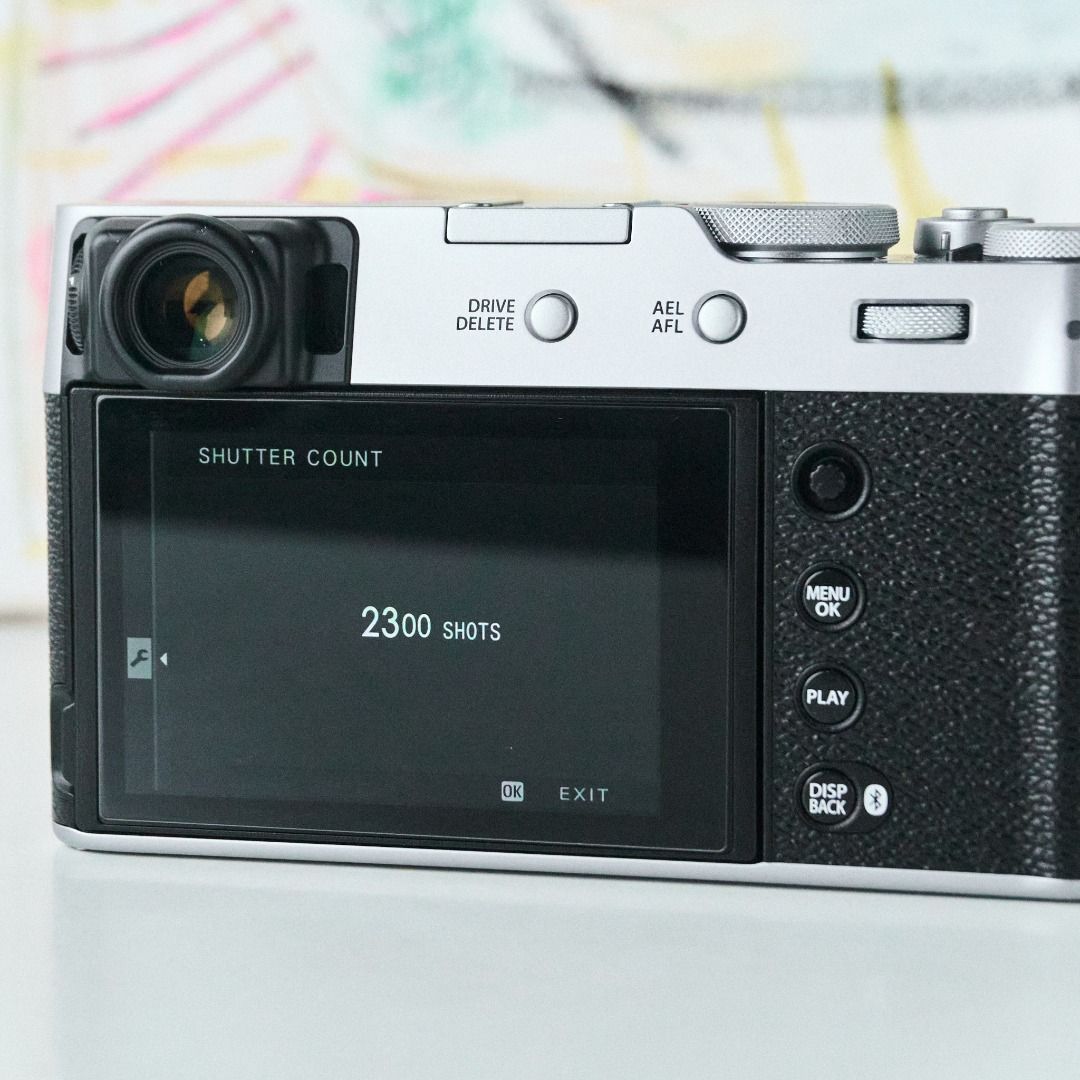 Fujifilm X100VI silver (mint condition) (Category: Cameras) located in Cebu City. Submitted by edlimceb (Listing ID 1467395588, Image 2). Description: Fujifilm X100VI silver (mint condition) ₱94,000 CEBU CITY - JY Square - IT Park DETAILS/CONDITION: - purchased in Japan used-store, no serial sticker - minimal usage marks - low shuttercount - no issues INCLUDES: ☑ original battery and cap only PAYMENT: - Bank/QR transfer •••••••••••• Can trade to 