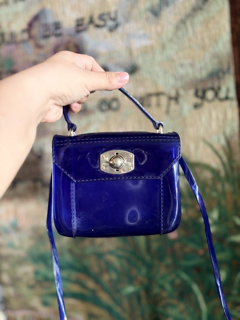 Furla jelly candy bag (Category: Cross-body Bags) located in Koronadal. Submitted by bulilitfam (Listing ID 1467379235, Image 2). Description: Ukaysource Bago pa Ksya iphone 16+ My button sa sides xpandable.