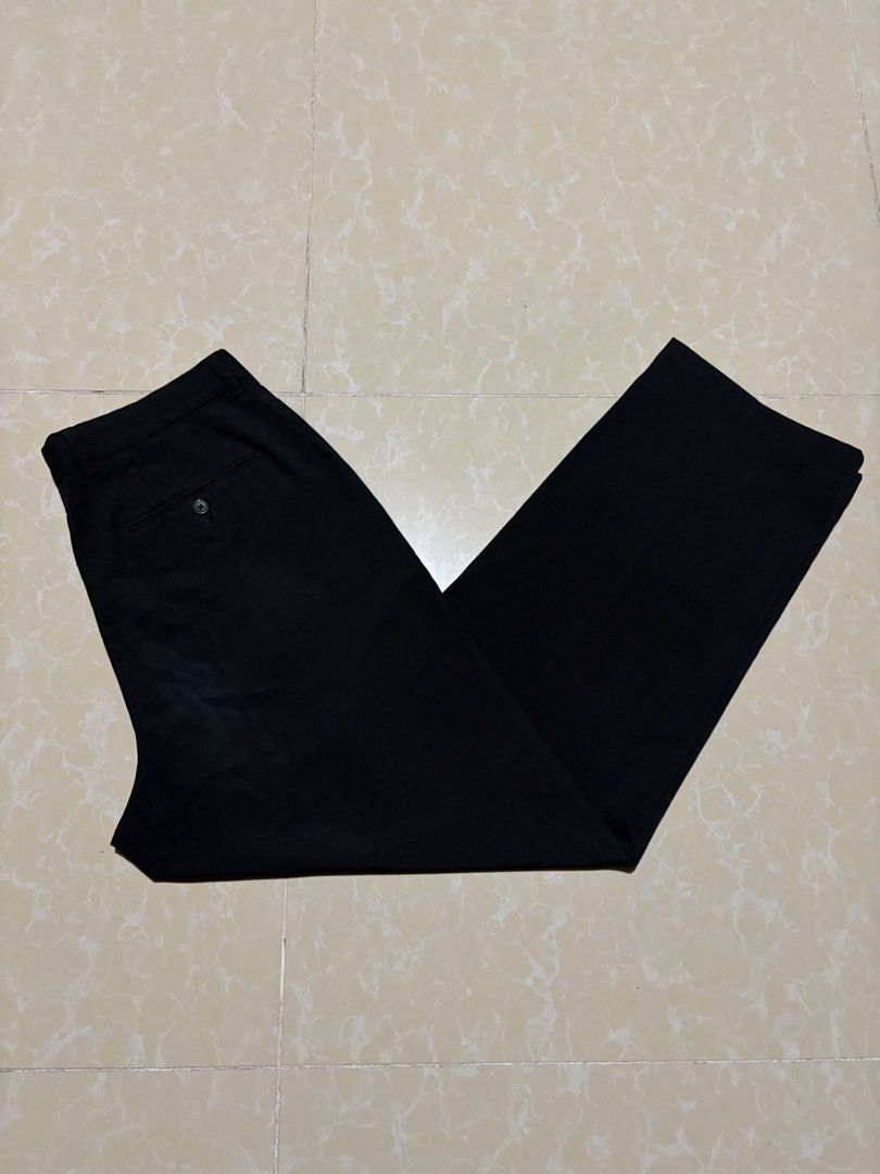 G2000 Pleated Wide Trouser (Category: Trousers) located in Batangas. Submitted by arbyyyyy (Listing ID 1467507501, Image 1). Description: G2000 Pleated Wide Trouser Black 35 on tag W: 35 in. L: 41 in. H: 9 in..