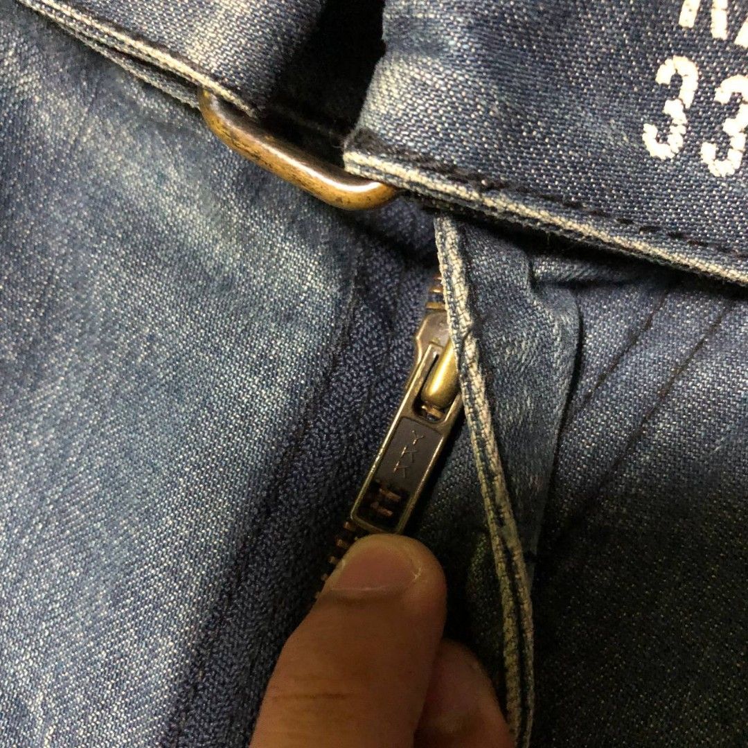 G Star Raw Denim Pants (Category: Jeans) located in Camiling. Submitted by thriftscape2024 (Listing ID 1467464826, Image 2). Description: Excellent Condition Color rate: 9/10 Issue: mini hole W: 32 L: 43 Thigh: 13 Leg Opening: 9.