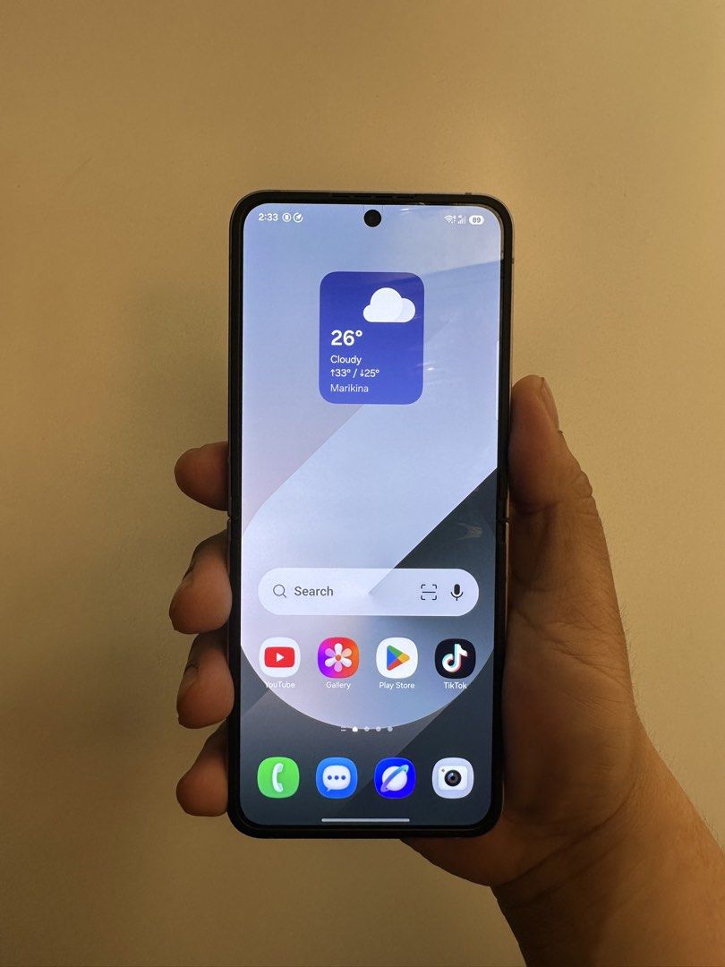 Galaxy zFlip 6 256gb (Category: Samsung) located in Quezon City. Submitted by uigoku (Listing ID 1467575206, Image 3). Description: For sale Galaxy zflip 6 5G 256gb Dual sim both OPENLINE CN variant No issue No issue No issue Unit only Unit only Unit only Also open for swap.