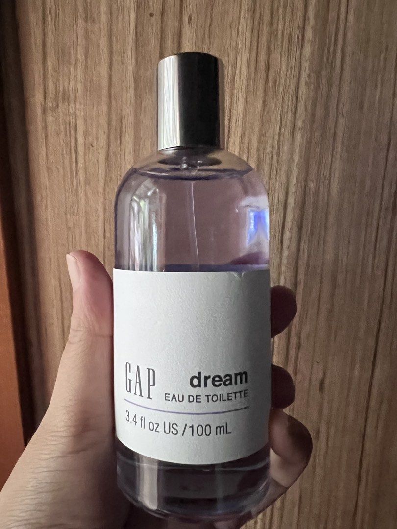 Gap Dream EDT 100 mL (Category: Fragrance & Deodorants) located in Valenzuela. Submitted by lakestoneboutique (Listing ID 1467368839, Image 1). Description: Original from Canada • Scent Type: Floral / Floral Musk • Top Notes: Osmanthus and Tangerine • Middle Notes: Freesia, Orange Blossom, Osmanthus, Jasmine, Lily-of-the-Valley, and Violet • Base Notes: Musk and Carnation .